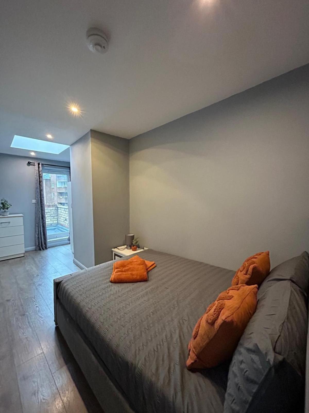 2 Bedroom Flat In Euston 2 Mins Away From Station, No Lift Londýn Exteriér fotografie
