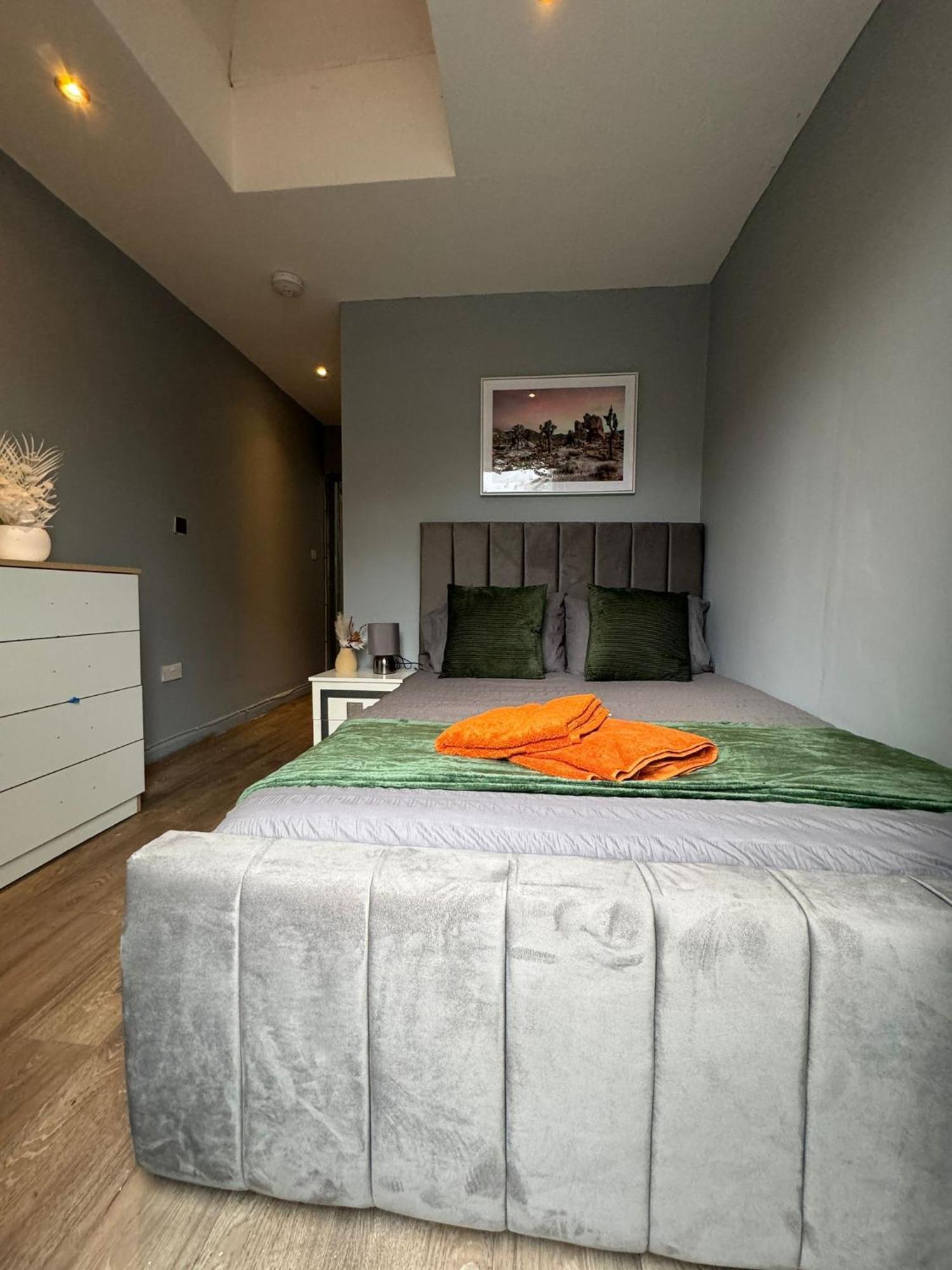 2 Bedroom Flat In Euston 2 Mins Away From Station, No Lift Londýn Exteriér fotografie